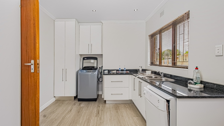 3 Bedroom Property for Sale in Monte Vista Western Cape